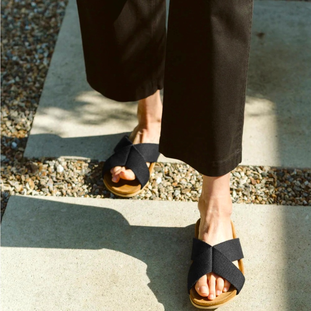 Jenni Kayne cotton crossover sandals